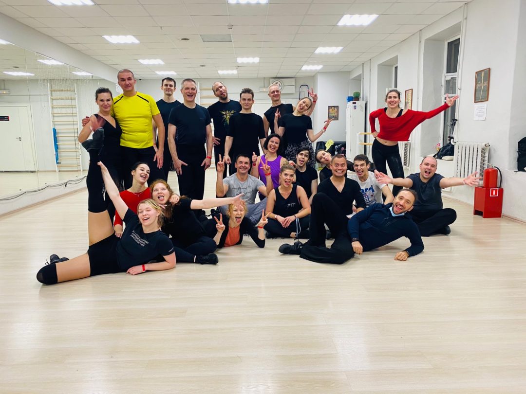Коллективное сампо с преподавателем в YouDance